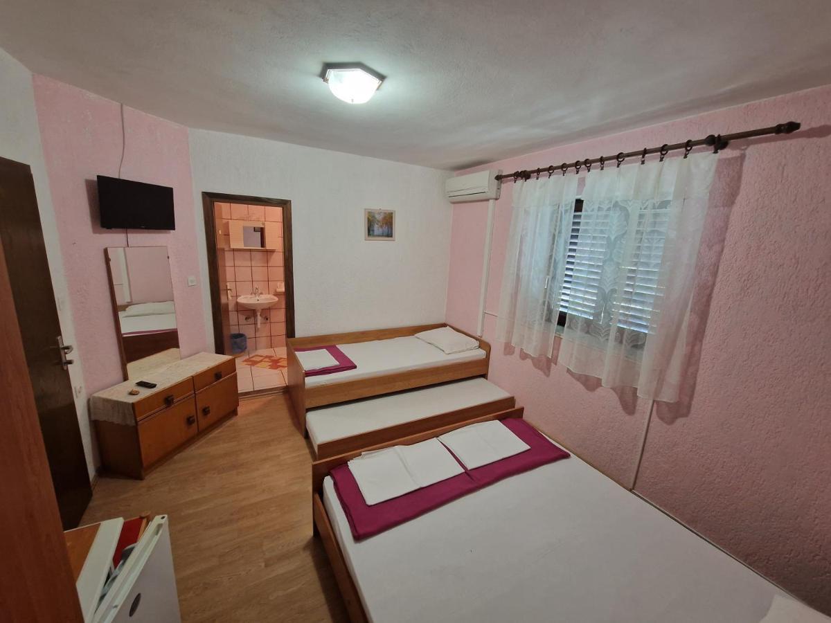 Rooms Anita Sibinj Sibinj Krmpotski Exterior photo